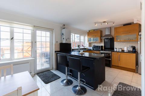 33 Bryn Pinwydden, Cardiff, CF23 7DE
