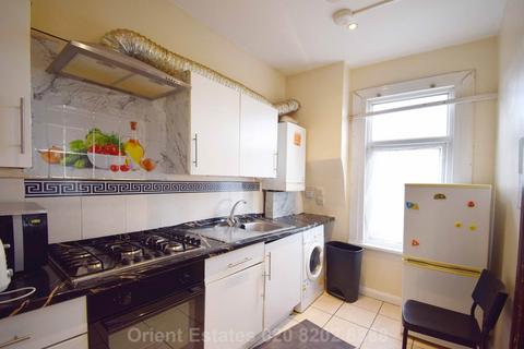 2 bedroom flat to rent, Audley Rd, London