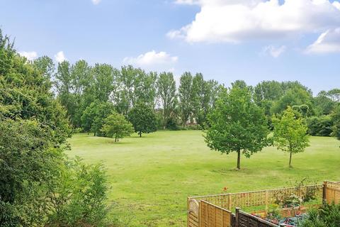 2 bedroom maisonette for sale, Aylesbury,  Buckinghamshire,  HP20