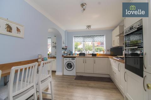 46 Defender Drive, Grimsby, DN37 9PQ