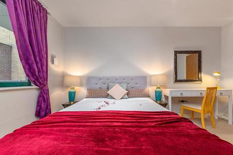1 bedroom maisonette to rent, Londinium Tower, Mansell Street