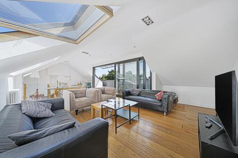 3 bedroom flat for sale, Camden Road, Camden, N7