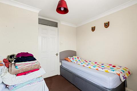 50 Kimberley Close, Dover, CT16 2JW