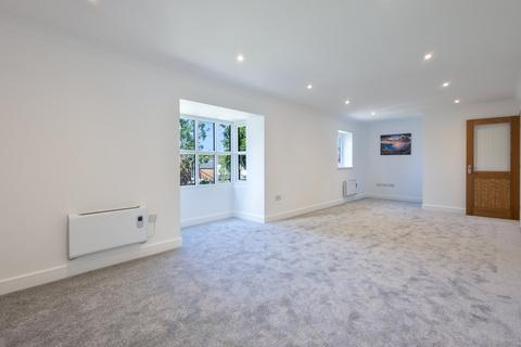 2 bedroom flat for sale, The Sidings, Lyminge, Folkestone, CT18