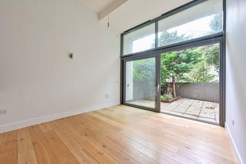 1 bedroom flat for sale, Clarence Lane, Roehampton, London, SW15