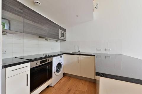 1 bedroom flat for sale, Clarence Lane, Roehampton, London, SW15