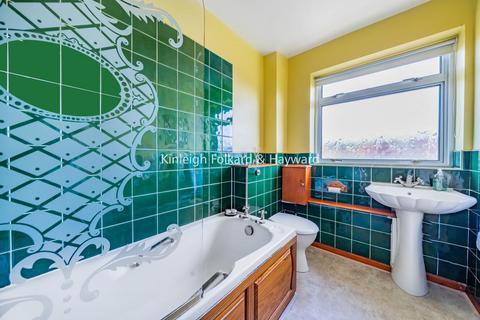 29 Ribston Close, Bromley, BR2 8LS