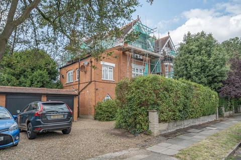 3 bedroom flat for sale, The Drive, Raynes Park