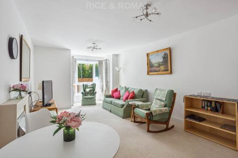 2 bedroom retirement property for sale, Dukes Ride, Crowthorne RG45