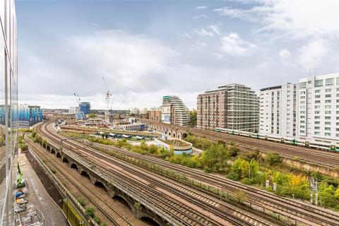 1 bedroom apartment for sale, Fladgate House, 4 Circus Road West, London, SW11