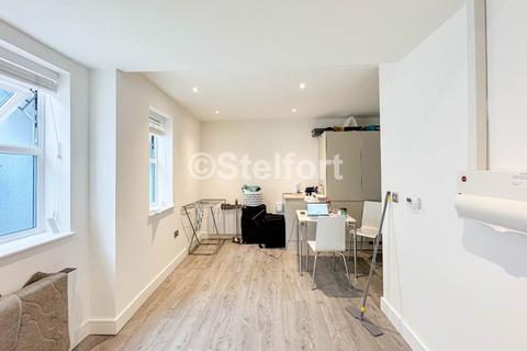 undefined, Leytonstone Road, London E15