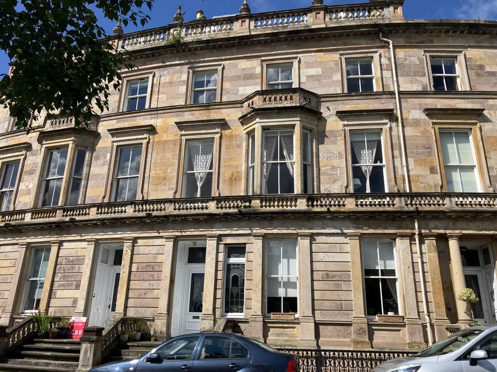Crown Circus, Glasgow 1 bed flat £1,000 pcm (£231 pw)