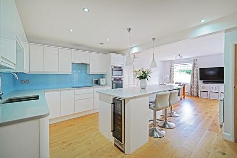 4 bedroom link detached house for sale, Earlswood Road, Dorridge, B93