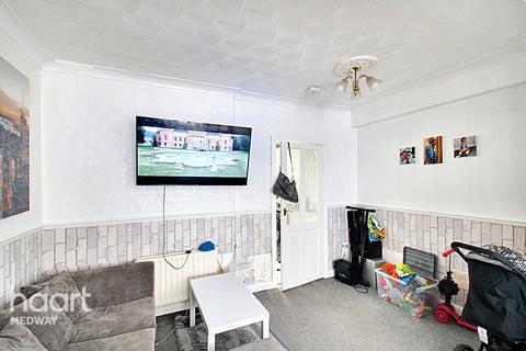2 bedroom terraced house for sale, Hawthorn Road, Rochester
