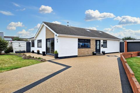 Porthcawl - 3 bedroom detached bungalow for sale