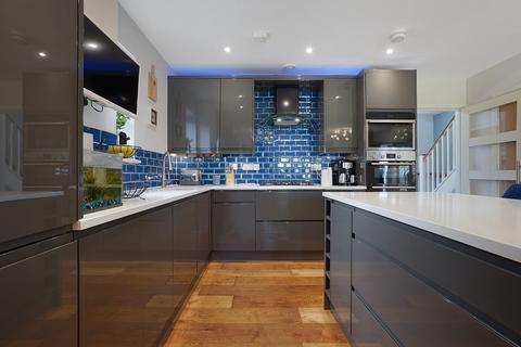 8 Westgate, St Marys Island, Chatham, ME4 3SG