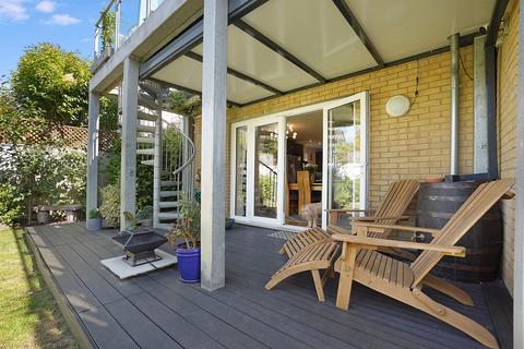 8 Westgate, St Marys Island, Chatham, ME4 3SG