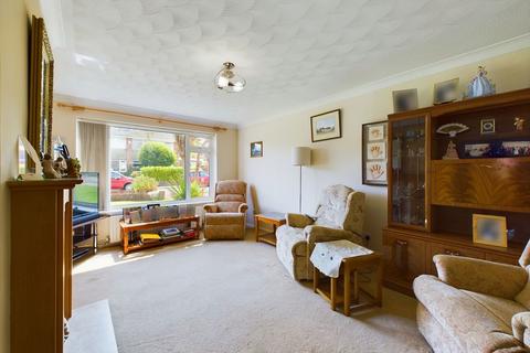 2 bedroom detached bungalow for sale, Birkdale Close, Worthing, BN13