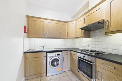 2 bedroom apartment to rent, Grosvenor Parade, Uxbridge Road, Ealing, London, W5