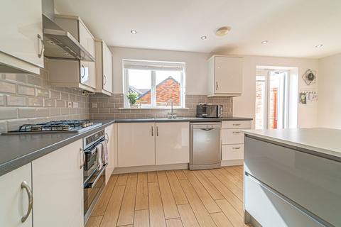 4 bedroom property for sale, Clos Ystwyth, Caldicot, NP26