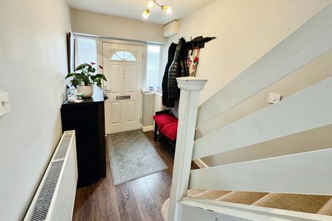 3 bedroom semi-detached house for sale, Beveley Road, Telford TF2