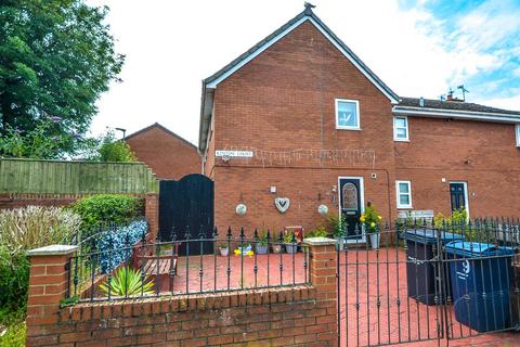 4 bedroom end of terrace house for sale, Kenton Court, South Shields