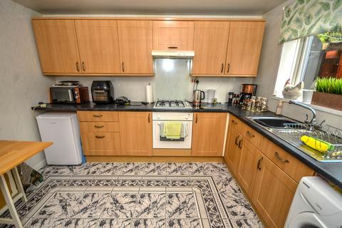 4 bedroom end of terrace house for sale, Kenton Court, South Shields