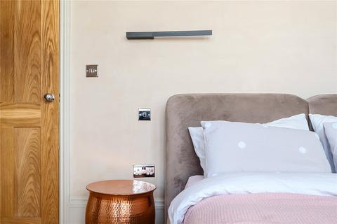 Flat A, 70 Alexandra Park Road, London, N10 2AD