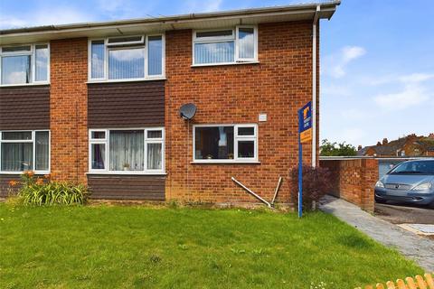 2 bedroom maisonette for sale, Crypt Court, Tuffley, Gloucester, Gloucestershire, GL4