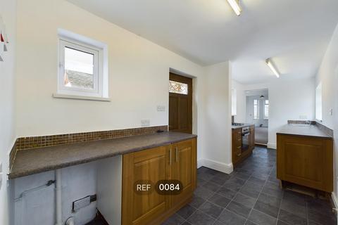 2 bedroom end of terrace house to rent, Ellesmere Avenue, HU8
