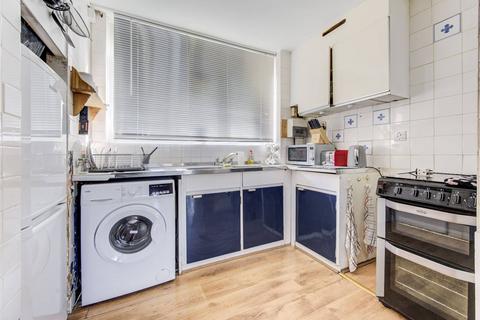 3 bedroom flat to rent, Clem Attlee Court, Fulham, London, SW6