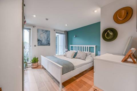 1 bedroom flat for sale, Creek Road, Deptford, London, SE8
