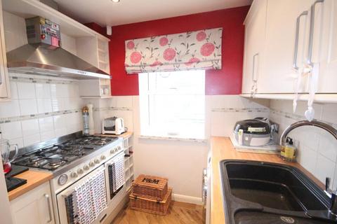 2 bedroom terraced house to rent, Harkness road, Burnham