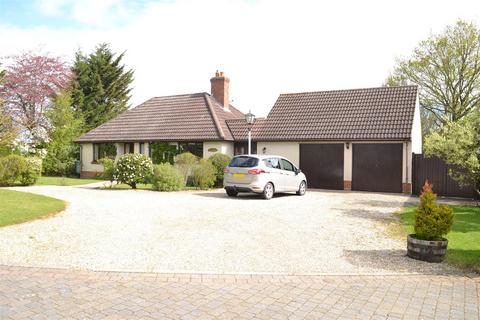 2 bedroom bungalow for sale, Kepouroikos, Domsey Lane, Little Waltham, Chelmsford