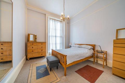 3 bedroom flat for sale, Orsett Terrace, Bayswater