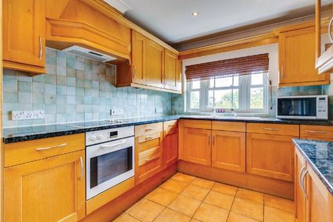 2 bedroom flat for sale, Wyatt Drive, Holst Mansions, SW13