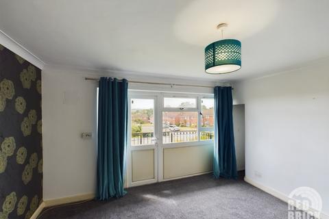 2 bedroom flat to rent, Plants Hill Crescent, Coventry, CV4