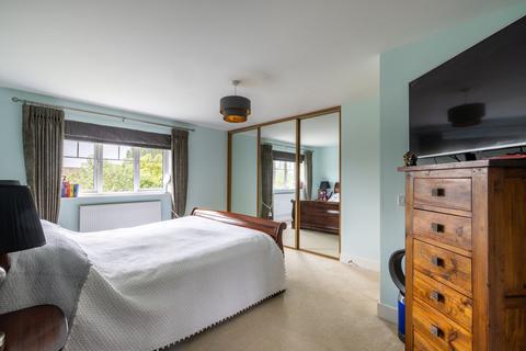 19 Birch Grove, Felbridge, East Grinstead, RH19 2TS