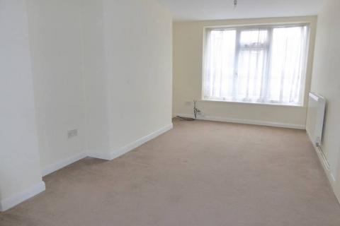 Studio to rent, Flat 5, 1 Lower Range Road, DA12 2QL