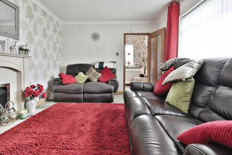 3 bedroom semi-detached house for sale, Wadebridge Grove, Hull, HU9 5AZ