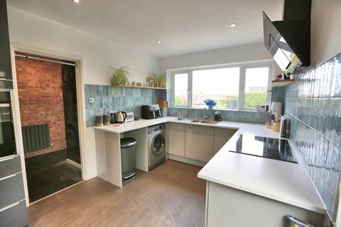 53 Blakelow Road, Macclesfield, SK11 7ED