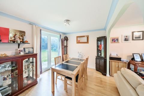 4 Lauridson Close, Laceby, Grimsby, DN37 7FH