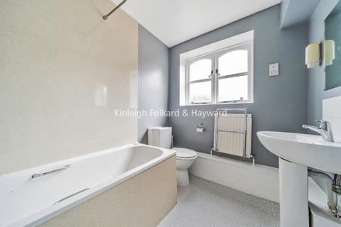 2 bedroom apartment to rent, Avenue Road London W3