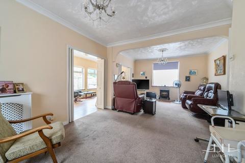 12 Ardleigh Close, Hornchurch, RM11 2SS