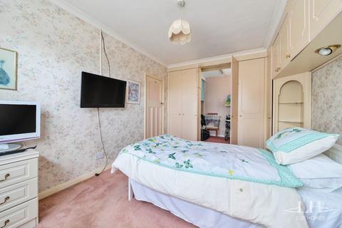 12 Ardleigh Close, Hornchurch, RM11 2SS