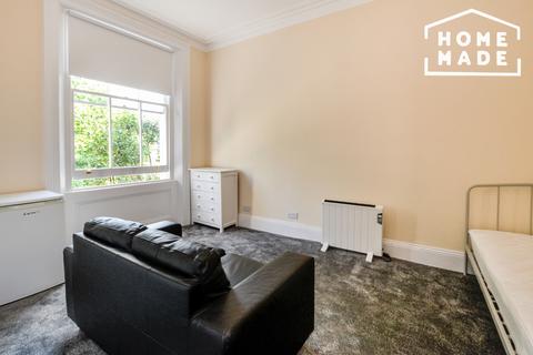 Studio to rent, Clifton Gardens Warwick Avenue W9