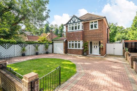 4 bedroom detached house for sale, Lammas Court, Staines TW19