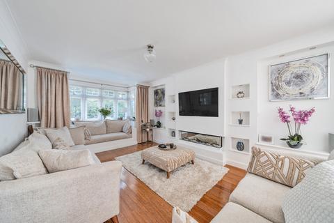 4 bedroom detached house for sale, Lammas Court, Staines TW19