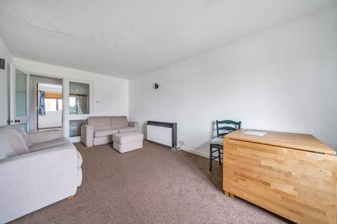 2 bedroom flat for sale, Perivale Lane, Ealing, Greenford, UB6