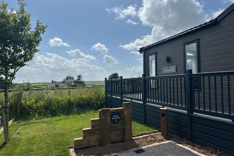 2 bedroom lodge for sale, Trelay Holiday Park